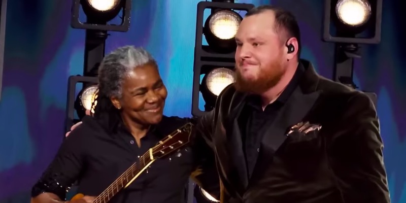 Tracy Chapman & Luke Combs’ Performance Of ‘Fast Car’ Is What America Needs (VIDEO)